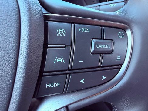 Certified 2024 Lexus LS 500 RWD image 22