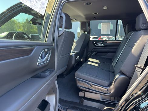 Used 2022 GMC Yukon SLE w/ Gmc Pro Safety Plus Package image 30