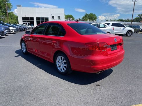 Used 2013 Volkswagen Jetta SE FWD image 8