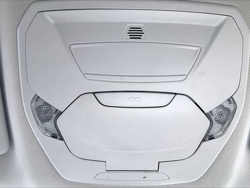 Used 2018 Ford Escape Titanium w/ Ford Safe & Smart Package image 33