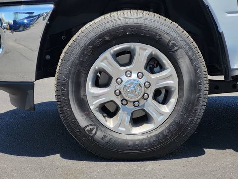 Used 2026 RAM 2500 Big Horn AWD/4WD image 12
