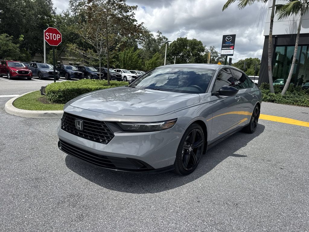 Used 2024 Honda Accord Sport image 9