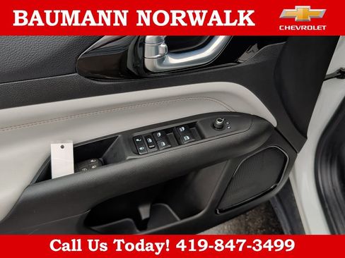 Used 2023 Jeep Compass Limited AWD/4WD image 24
