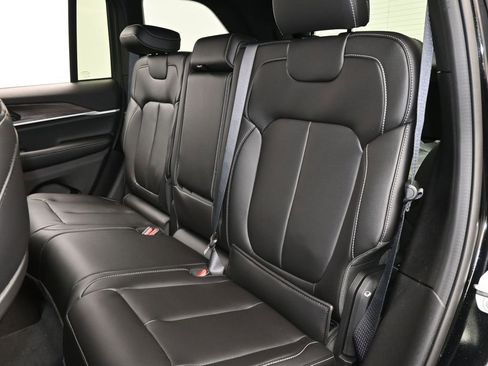 New 2026 Jeep Grand Cherokee Limited w/ Limited Altitude Package RWD image 28