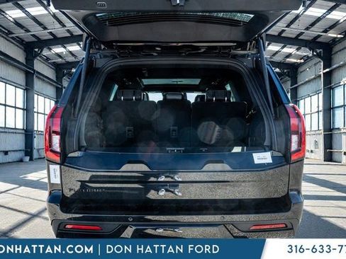 New 2026 Ford Expedition Platinum w/ Stealth Appearance Package image 36