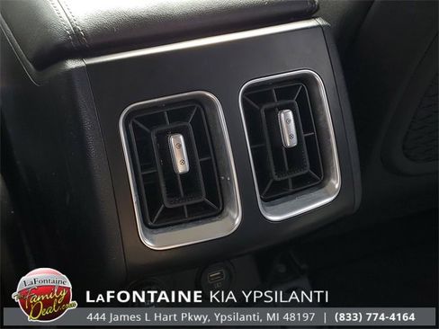 Used 2022 Kia Sorento LX image 28