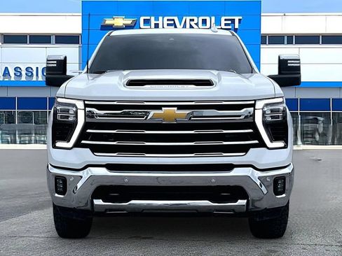 Used 2024 Chevrolet Silverado 2500 LTZ w/ LTZ Convenience Package AWD/4WD image 18