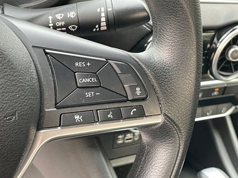 Used 2023 Nissan Sentra SV FWD image 33