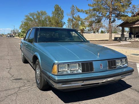Used 1990 Oldsmobile 88 Royale Brougham image 29