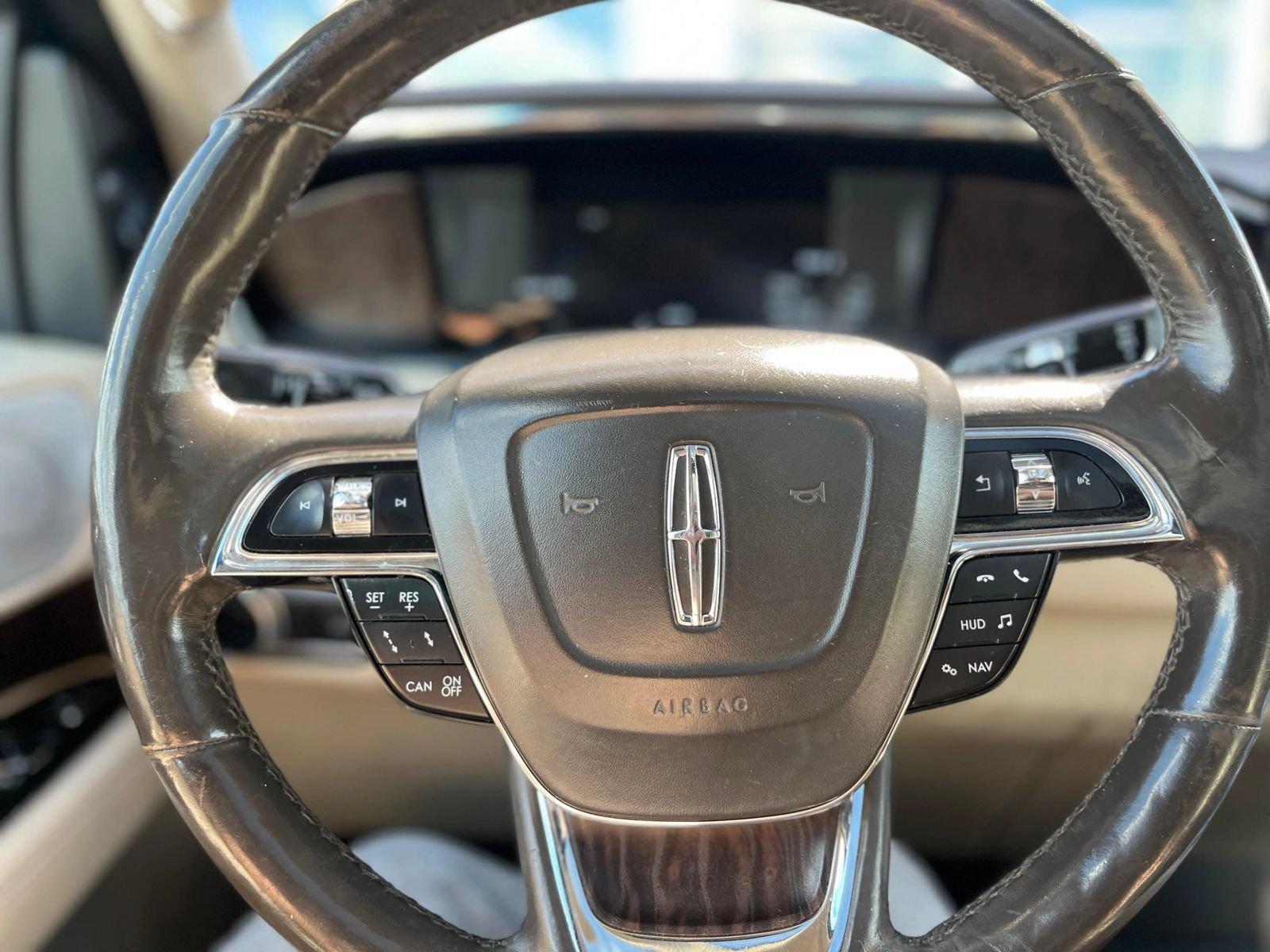 Used 2020 Lincoln Navigator Reserve w/ Luxury Package RWD image 14