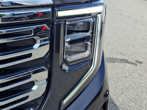 Certified 2025 GMC Sierra 1500 Denali w/ Denali Reserve Package AWD/4WD image 9