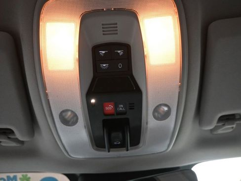 Used 2017 Volvo XC60 T6 Dynamic w/ Preferred Option Package image 20