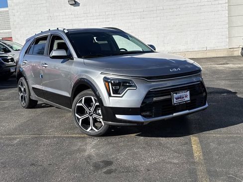 New 2025 Kia Niro SX Touring image 25