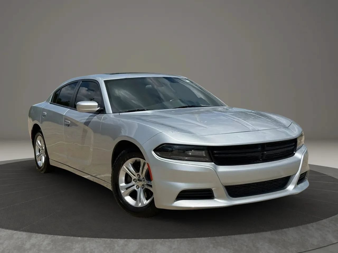Used 2021 Dodge Charger SXT w/ Leather Interior Group RWD image 9