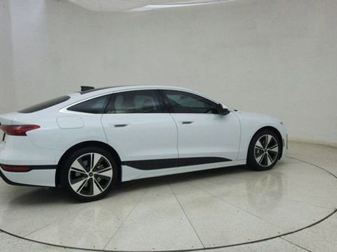 Used 2025 Audi A6 e-tron Premium w/ Convenience Package image 68