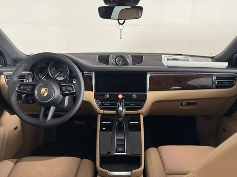 New 2026 Porsche Macan image 21
