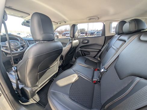 Used 2019 Jeep Compass Latitude image 15