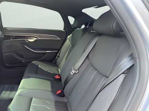 Used 2025 Audi A8 L 3.0T w/ Executive Package image 20