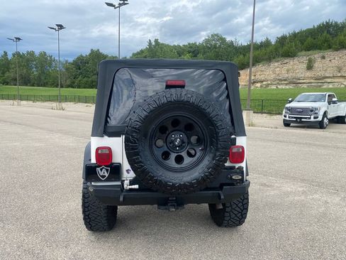 Used 2005 Jeep Wrangler Unlimited AWD/4WD image 8