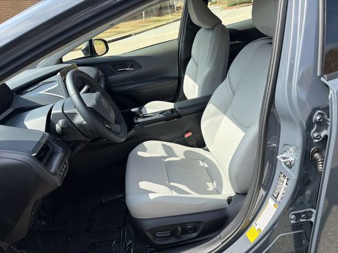 Used 2026 Toyota Prius XLE image 9