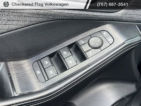 Used 2023 Nissan Rogue SV image 25