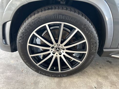 Used 2023 Mercedes-Benz GLS 450 4MATIC w/ AMG Line Exterior image 15