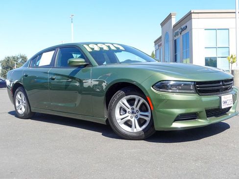 Used 2022 Dodge Charger SXT w/ Leather Interior Group image 5