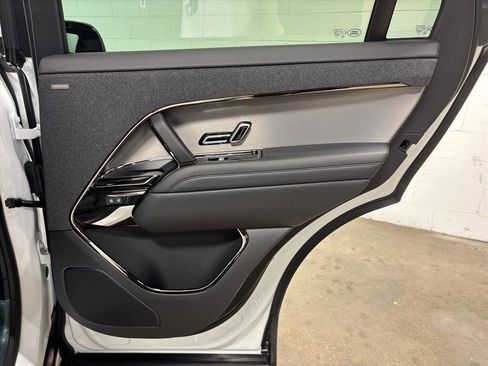 New 2025 Land Rover Range Rover Sport Dynamic SE image 40