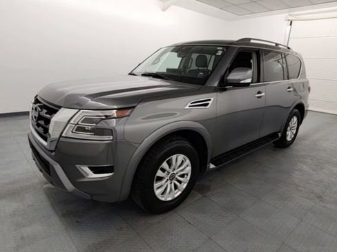 Used 2023 Nissan Armada SV image 3