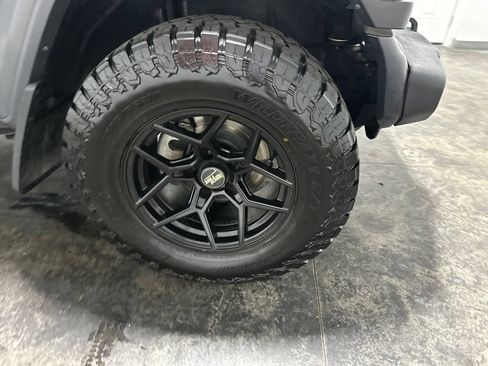Used 2019 Jeep Wrangler Unlimited Sport S AWD/4WD image 4