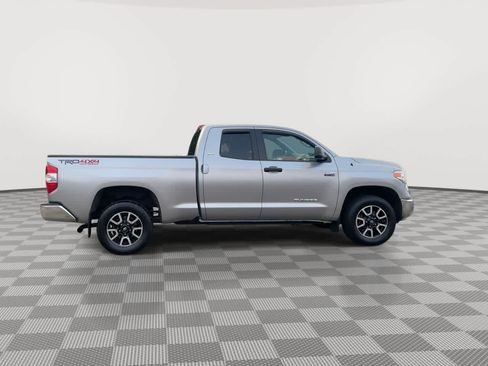 Used 2017 Toyota Tundra SR5 w/ TRD Off Road Package AWD/4WD image 9