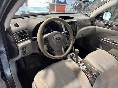 Used 2013 Subaru Forester 2.5X Premium AWD/4WD image 2