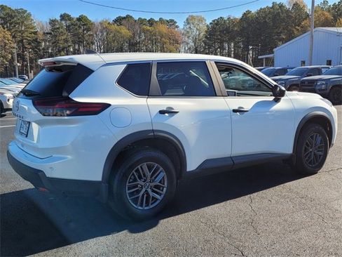 Certified 2025 Nissan Rogue S image 3