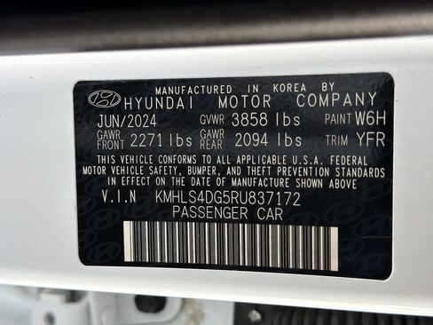 Used 2024 Hyundai Elantra SEL w/ Convenience Package FWD image 38
