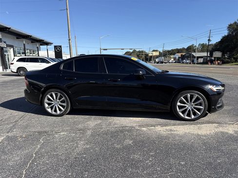 Used 2020 Volvo S60 T6 Momentum image 6