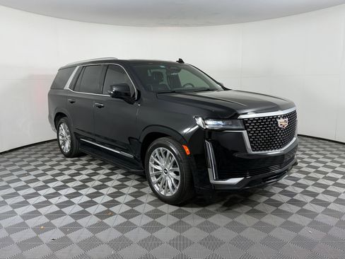 Used 2024 Cadillac Escalade Premium Luxury w/ Performance Package image 7