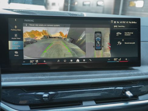 Certified 2024 BMW X6 xDrive40i w/ Premium Package image 24