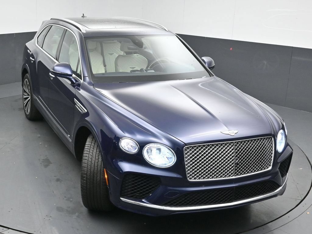 Used 2021 Bentley Bentayga AWD/4WD image 45