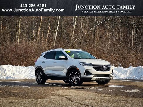 Used 2020 Buick Encore GX Essence w/ Advanced Technology Package image 1