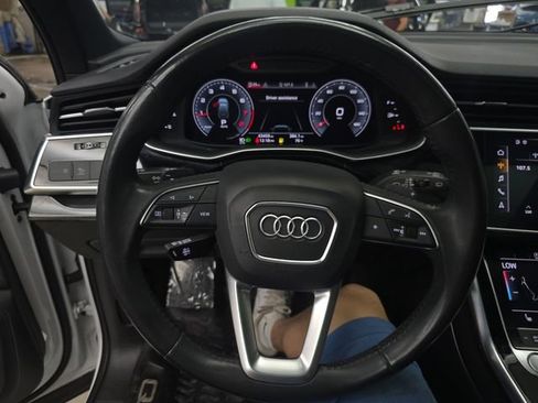 Used 2020 Audi Q7 2.0T Premium w/ Cold Weather Package AWD/4WD image 23