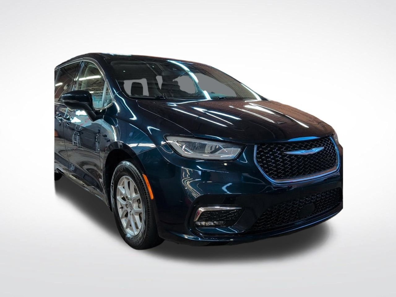 Used 2023 Chrysler Pacifica Touring-L FWD image 7