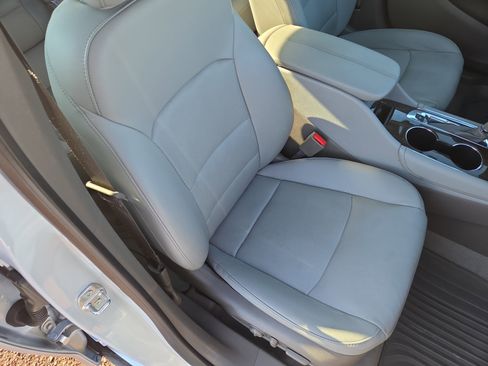 Used 2017 Chevrolet Malibu Premier w/ Premier Sun and Wheel Package image 16