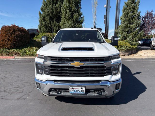 Used 2025 Chevrolet Silverado 2500 LT w/ Convenience Package AWD/4WD image 2