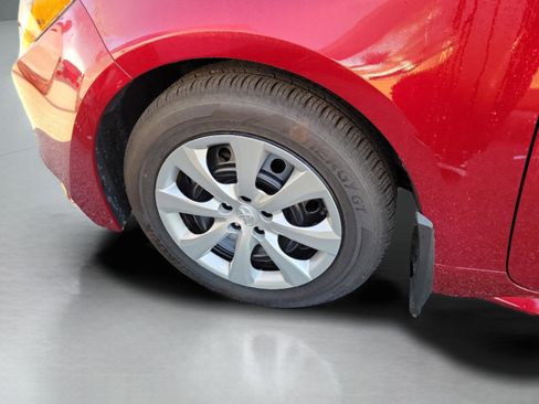 Certified 2025 Toyota Corolla LE image 30