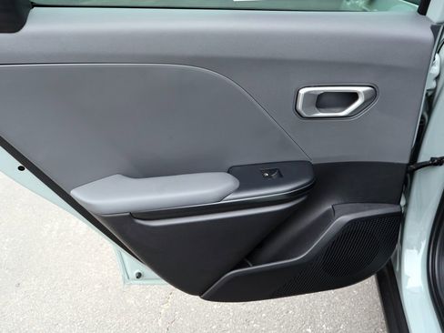 Used 2025 Kia K4 FWD image 21