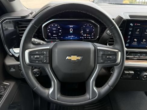 Certified 2026 Chevrolet Silverado 1500 LT AWD/4WD image 15