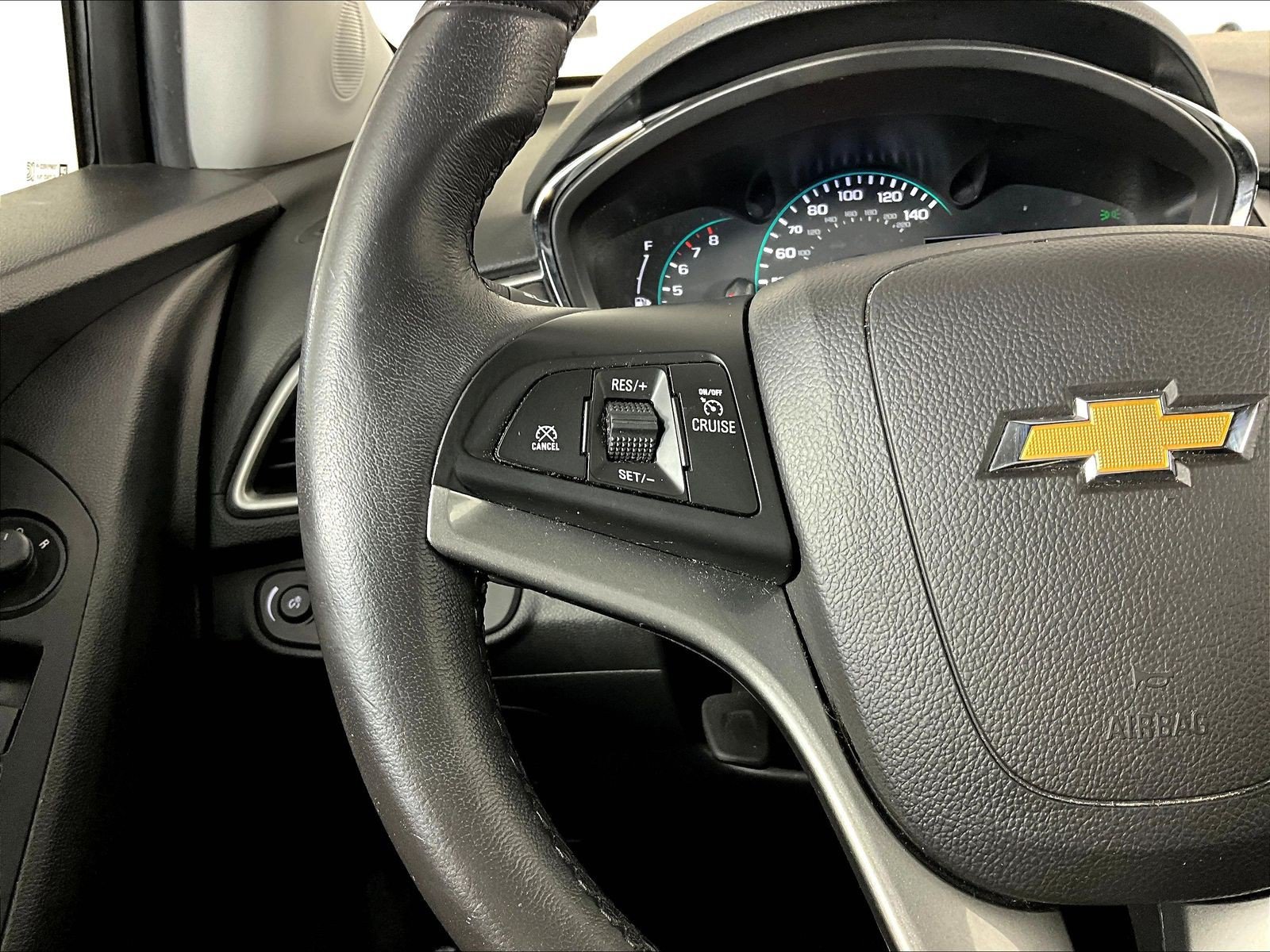 Used 2022 Chevrolet Trax LT w/ LT Convenience Package AWD/4WD image 10