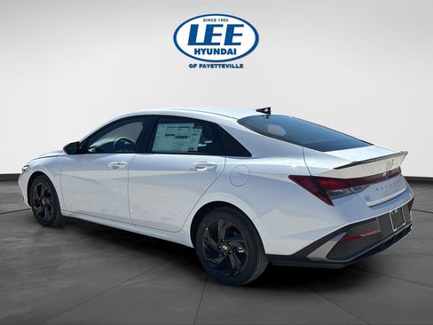 New 2026 Hyundai Elantra Sport FWD image 5