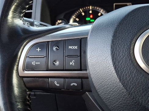 Used 2017 Lexus LX 570 4WD w/ Luxury Package image 25