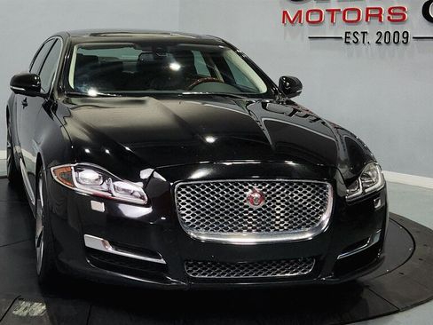 Used 2017 Jaguar XJ L Portfolio AWD/4WD image 3